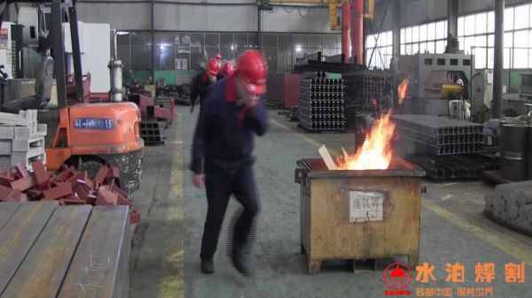 火警警鈴發出，拉響滅火救援演練序幕